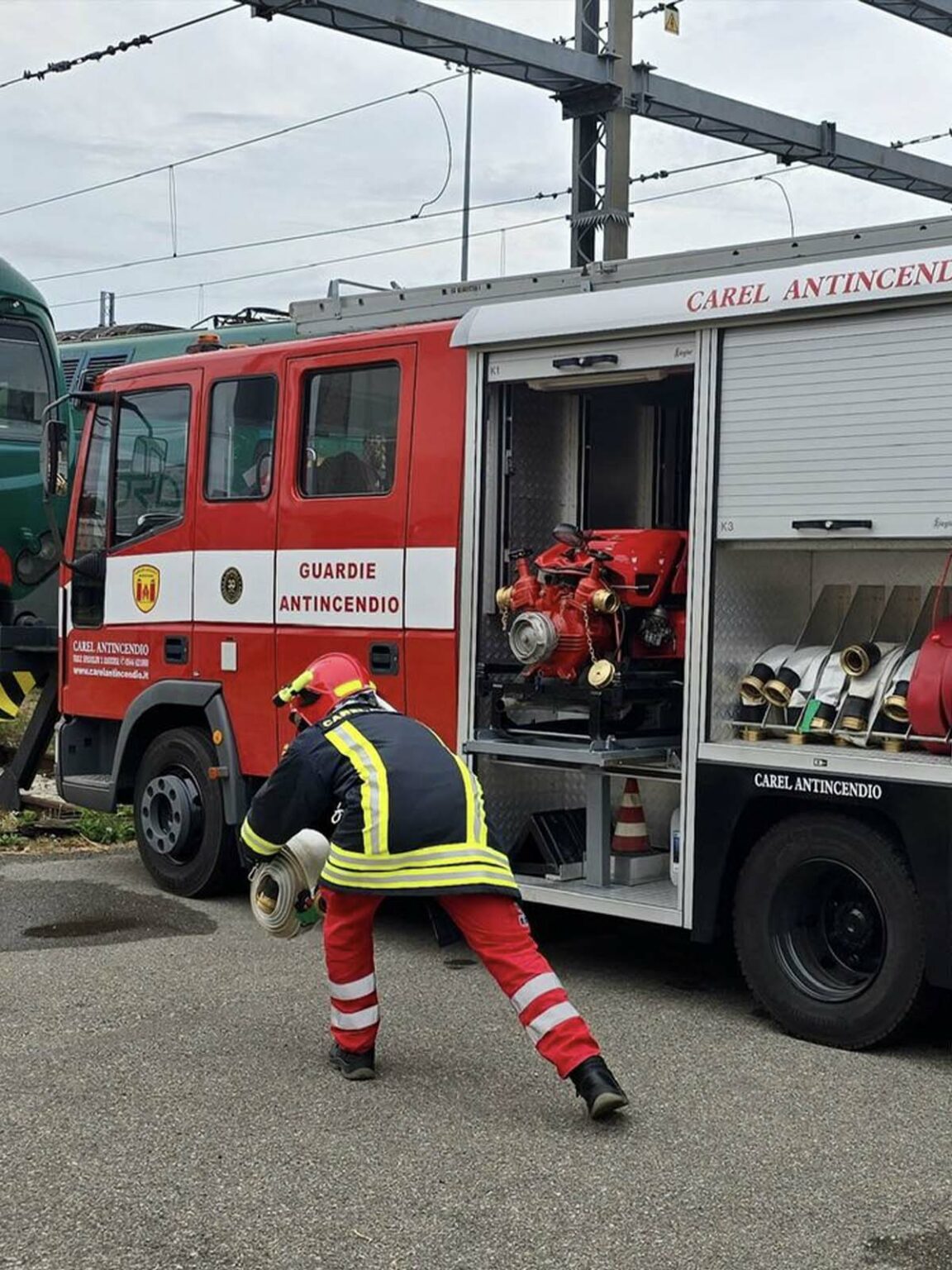 camion attrezzature antincendio